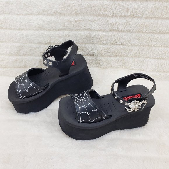Platform Goth Sandals Black Matte Web Toe Strap With Spider Buckle Funn 10 - Picture 3 of 16
